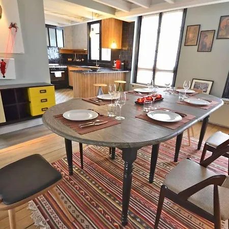Grande Pomme Apartment *
